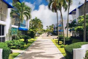 Zahrada ubytování Playa Juan Dolio, RD-Acceso Privado A La Playa Justo Al Frente En 1ra Línea, Áreas Sociales, BBQ, Piscina, Gazebos-Parqueo-Wifi-Netflix-Al Lado De Minimarket, Restaurantes, Bares, Tiendas, Clubes de Playa, Campos De Golf, Bancos Comerciales y más