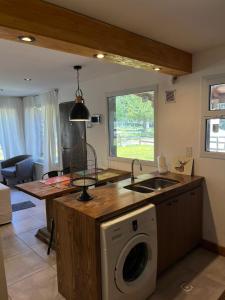 Kuchyň nebo kuchyňský kout v ubytování La Pampita en Villa Arelauquen