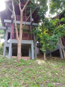 Сад в Garden View Resort Tonsai