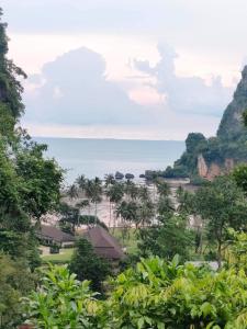 a view of the ocean from a resort at Garden View Resort Tonsai in Tonsai Beach