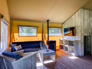 Gallery image of Chic Glamping Escape with Pool in Dalfsen
