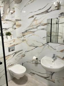 Ένα μπάνιο στο Apartamenty Polna 60