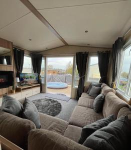 Billede fra billedgalleriet på Hot tub breaks Fairways Tattershall lakes i Tattershall