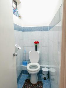 Vannituba majutusasutuses Cozy Nest-2 Bedroomed Apartment WiFi ,Netflix close to JKIA