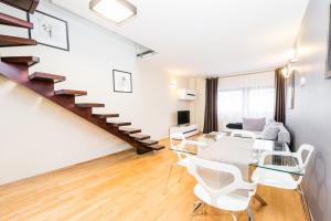 Posedenie v ubytovaní Radziwillowska Old Town Deluxe Apartment WAWELOFTS