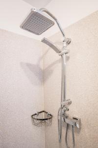Kúpeľňa v ubytovaní Radziwillowska Old Town Deluxe Apartment WAWELOFTS