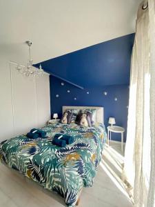 Posteľ alebo postele v izbe v ubytovaní Superbe appartement terrasse, proche de la plage
