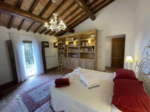 Giường trong phòng chung tại Villa Bellavista