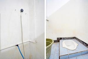 two pictures of a bathroom with a toilet in the corner at OYO Life 91947 Kost Barokah Syariah in Mojokerto