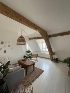 Posedenie v ubytovaní Appartement cosy et lumineux au cœur de Montreuil