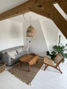 Posedenie v ubytovaní Appartement cosy et lumineux au cœur de Montreuil
