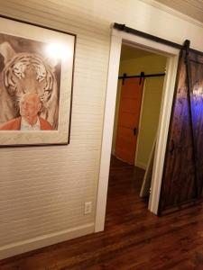 Fotografie z fotogalerie ubytování Clemson Memorabilia House Frank Howard III Home v destinaci Clemson