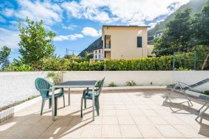 Balkón nebo terasa v ubytování Porto Moniz City Centre by Homie