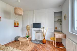 Telewizja i/lub zestaw kina domowego w obiekcie Ambiance Jungle et Cocon en hyper centre pour 2, 4 ou 6 pers - MyLittleStay