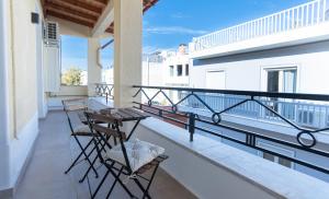 Balkón alebo terasa v ubytovaní 2bdroom Plaka Apartment