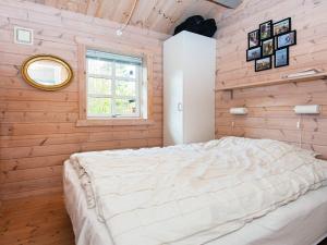 Postel nebo postele na pokoji v ubytování Holiday home Glesborg CXXVIII