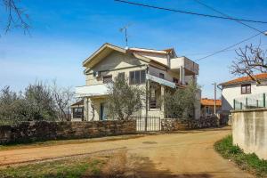 Fotografia z galérie ubytovania Apartment in Kastelir-Labinci - Istrien 42990 v destinácii Labinci
