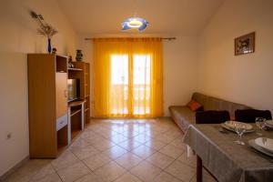 Kuchyň nebo kuchyňský kout v ubytování Apartments by the sea Pasman - 8274