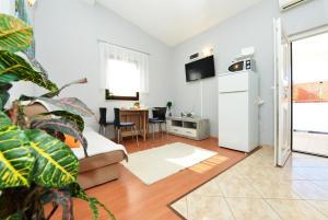 TV a/nebo společenská místnost v ubytování Apartment Lavender