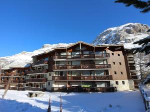 a hotel in the mountains with snow on the ground at Appartement Val-d'Isère, 2 pièces, 6 personnes - FR-1-694-121 in Val-d'Isère