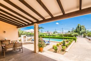 Bazén v ubytování Ideal Property Mallorca - Ca na Tonina nebo v jeho okolí