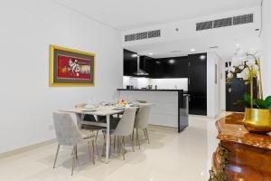 Kuchyň nebo kuchyňský kout v ubytování Homey 2BR DAMAC Maison Cour Jardin, Business Bay