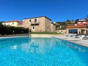 The swimming pool at or close to Morada Atlántica