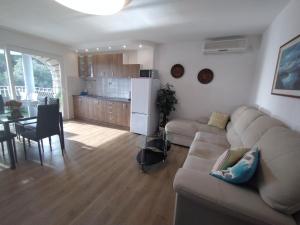 Posezení v ubytování Apartment in Rovinj with Terrace, Air condition, WIFI, Washing machine (4686-2)