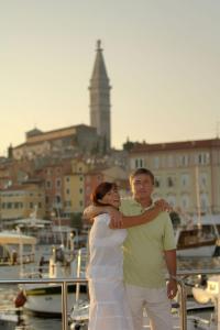 Hostia v ubytovaní Apartment in Rovinj with Terrace, Air condition, WIFI, Washing machine (4686-3)