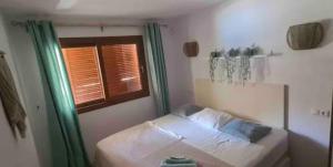 Kép Turquesa Apartment,Punta Prima ,2 bed, 4 swimming pools and cabriolet Peugeot 307 included szállásáról Torreviejában a galériában