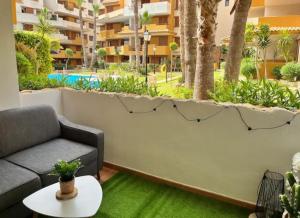 Kép Turquesa Apartment,Punta Prima ,2 bed, 4 swimming pools and cabriolet Peugeot 307 included szállásáról Torreviejában a galériában