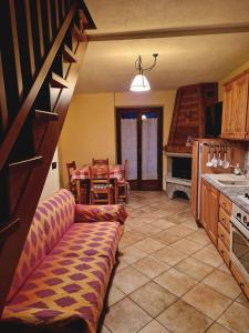 Dapur atau dapur kecil di Appartamento vista montagna
