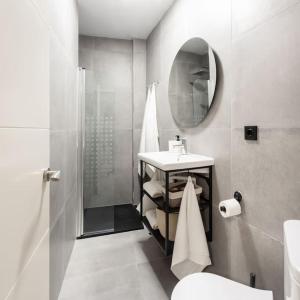 A bathroom at Mia Suite. Center of Seville Még 13 kép