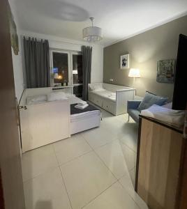 Posteľ alebo postele v izbe v ubytovaní EXPO KRUPÓWKI 60 APARTMENT