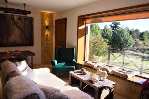 Ένα ή περισσότερα κρεβάτια σε δωμάτιο στο Parnassos Chalets +290 φωτογραφίες