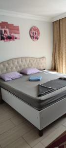 Cama ou camas em um quarto em Midtown Hotel Apartments 401 (2+1)