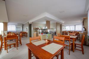 Restaurace v ubytování Slim São José Zion