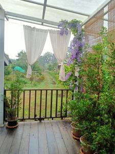 Jardí fora de Bo Cabin in Garden โบคาบิน อิน การ์เดน