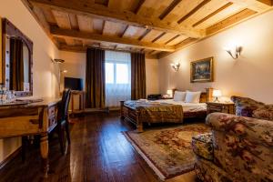 Postel nebo postele na pokoji v ubytování Hotel Marysin Dwór + 37 fotografií