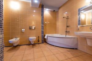 Koupelna v ubytování Hotel Marysin Dwór