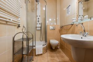 Koupelna v ubytování Hotel Marysin Dwór