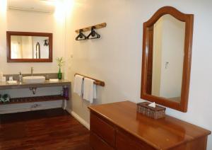 Bagno di Island View Beachfront Resort