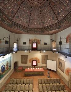 A seating area at Parador de Benavente