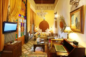 Riad Arabesque & Spa 레스토랑 또는 맛집