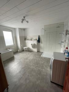 Koupelna v ubytování MR-Ferienwohnung - Wohnung Hönnersum