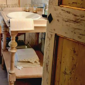 Photo de la galerie de l'établissement dalla fortezza al mare - la vostra casa a San Leo, à San Leo