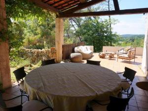 Fotografia z galérie ubytovania Holiday home in Lorgues with private pool v destinácii Lorgues