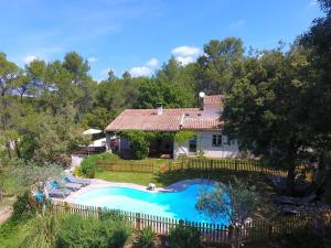 Fotografia z galérie ubytovania Holiday home in Lorgues with private pool v destinácii Lorgues