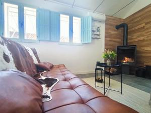 A seating area at HELOHOME