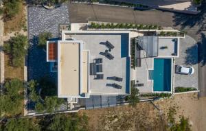 Bazén v ubytování Villa Kuk with heated Pool Makarska nebo v jeho okolí